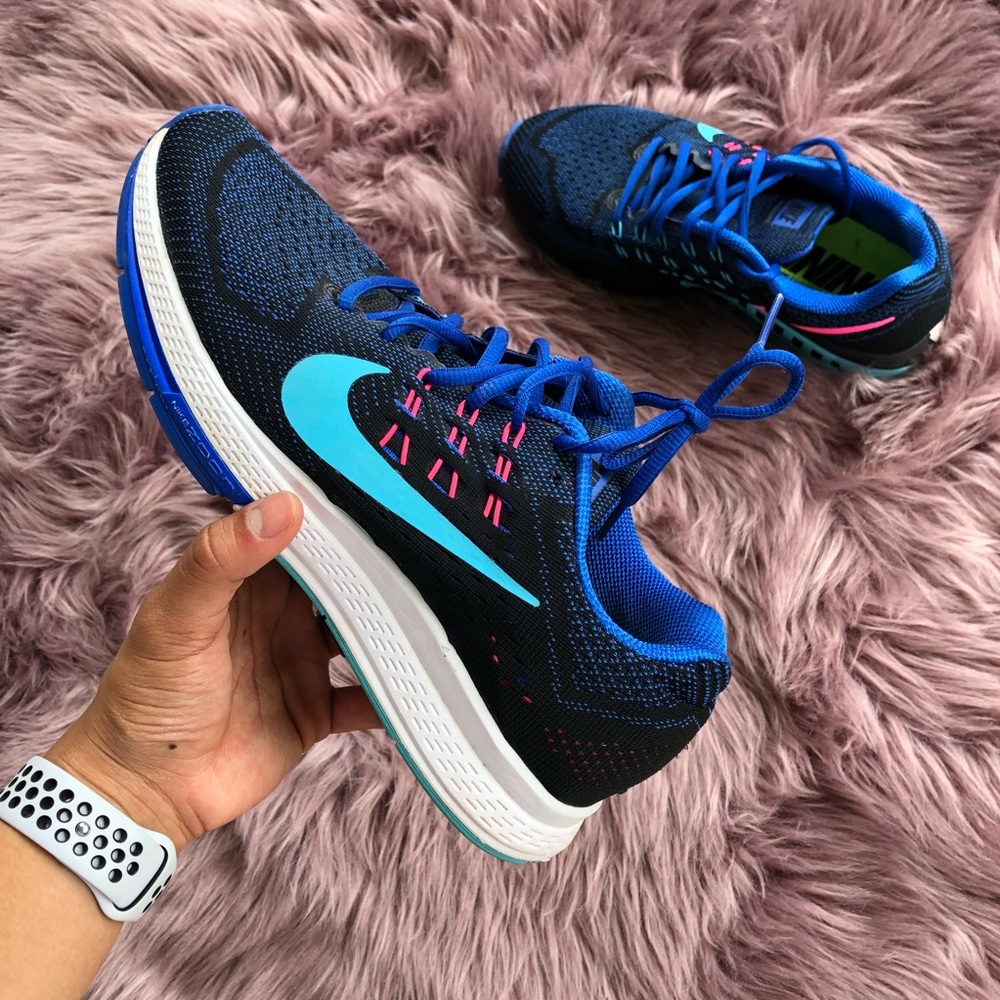 Nike Zoom Structure Running Shoes